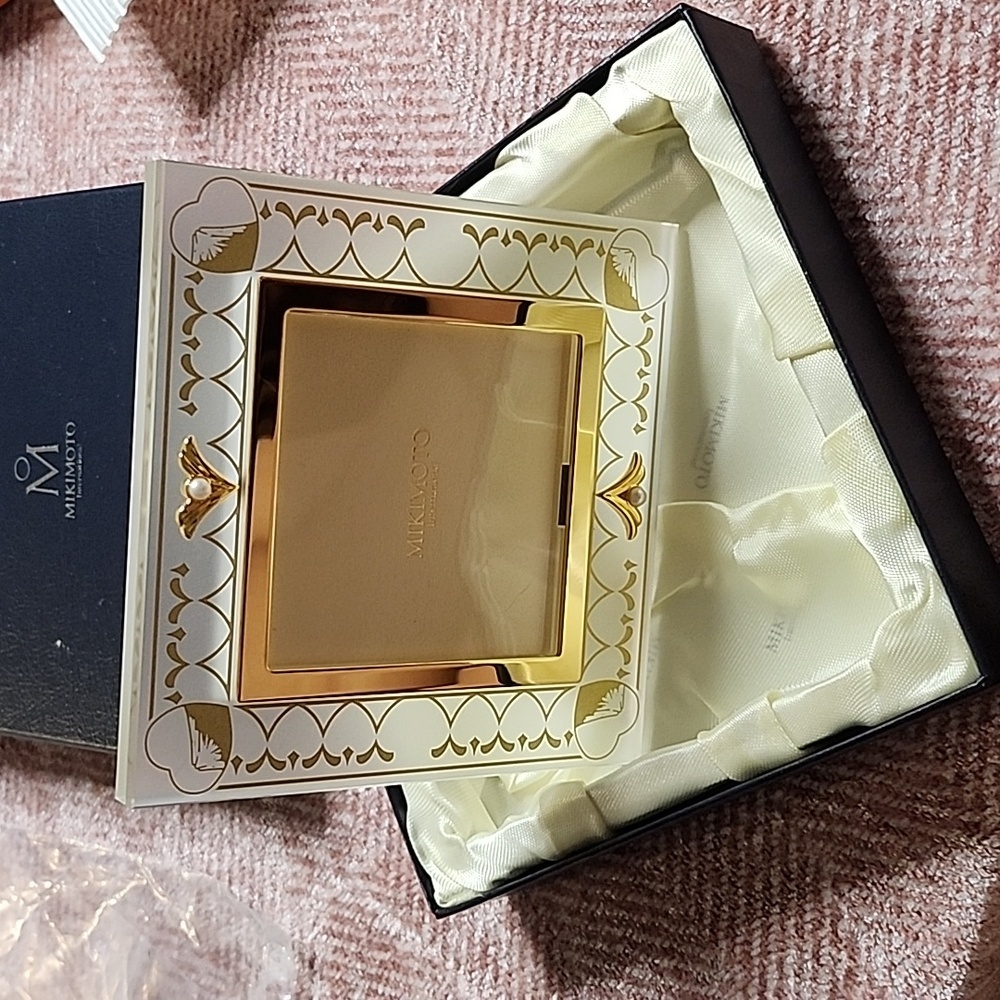 Mikimoto International Vintage 4x4 inches Photo Frame with real pearl